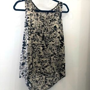 Soprano Printed Top Size Small